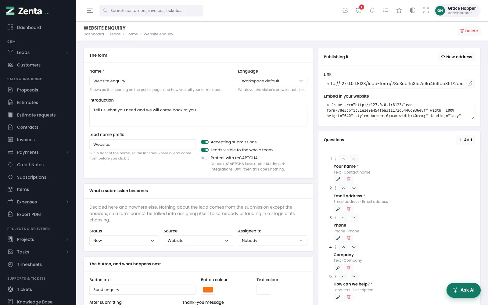 A form being edited: its settings on the left, the link, snippet and questions on the right.